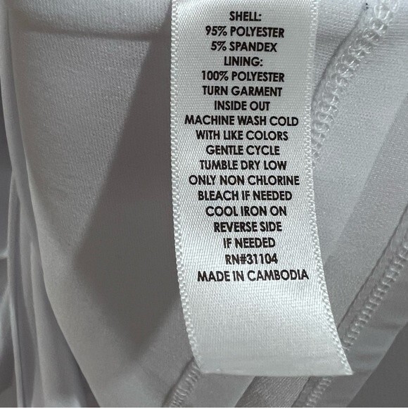 Kim Rogers white gathered side top size XL NWOT - Picture 7 of 7